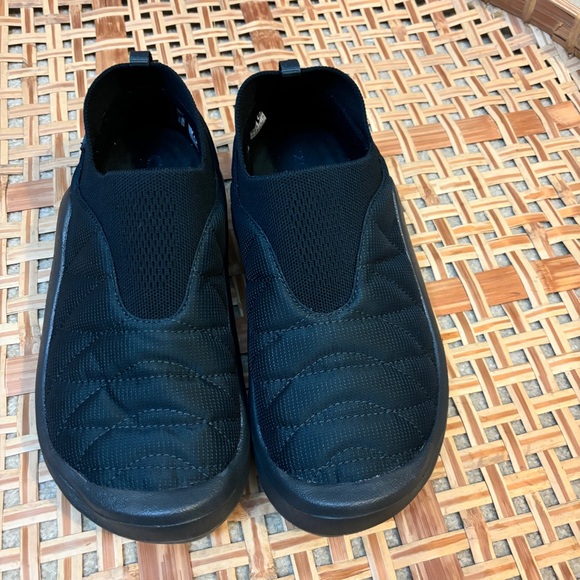 NWT Oboz Whakata Puffy Low Slippers - Picture 9 of 9